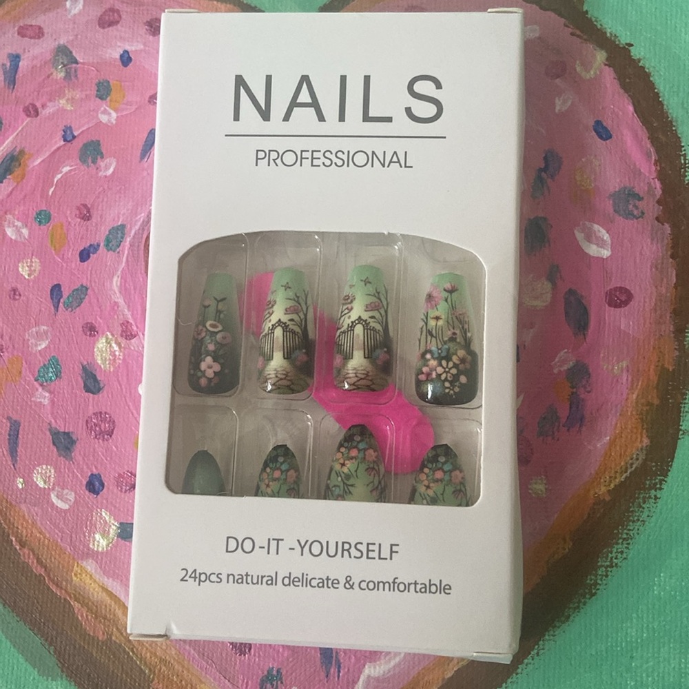 Green and Pink Press-On Nails with Botanical Art - Picture 3 of 3